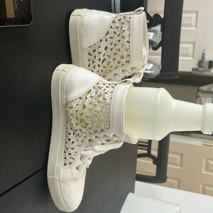 White shoe boot diamond see through